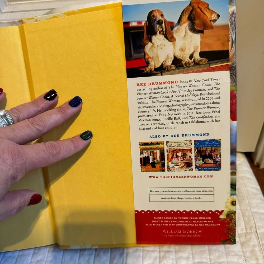 Pioneer Women Cooks Dinnertime Autographed Cookbook by Ree Drummond